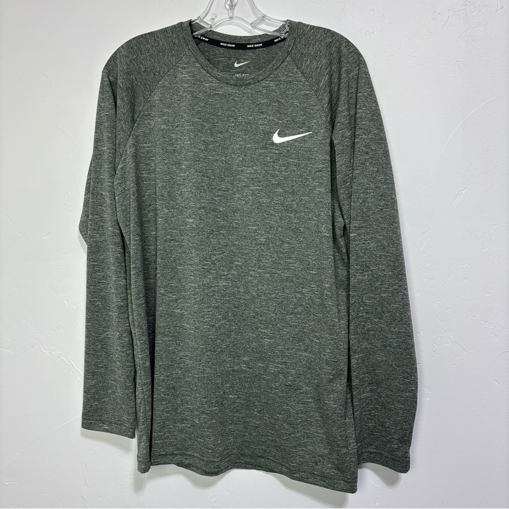 Nike Swim NWT NEW Dri-Fit Men's Long Sleeve Shirt Green Medium UPF 40+